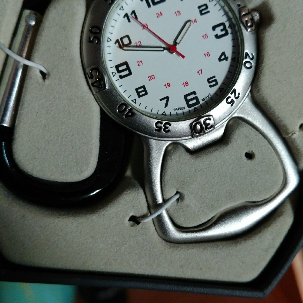 Side  hanging  watch.. - Picture 3 of 3